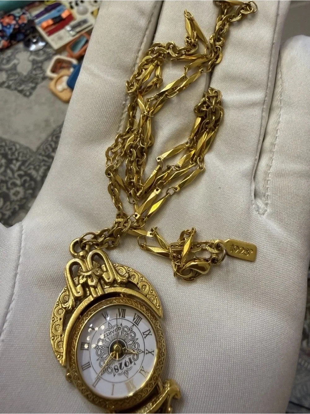 Vintage 1928 Jewelry Co Gold Tone Swivel Pendant Watch Necklace Ornate 32